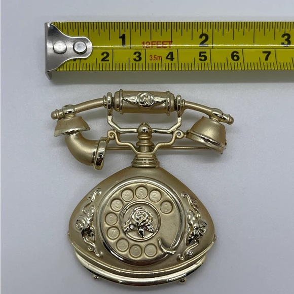 A Signed and Weighted Brushed Gold-Tone AJC Antique-Style Rotary Phone Brooch - Picture 10 of 11